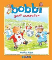 Bobbi  gaat voetballen