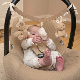 Little Dutch Baby Bunny - wagenspanner/autostoelspeeltje