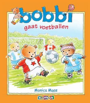 Bobbi  gaat voetballen