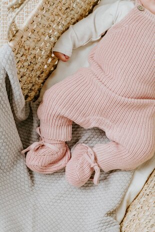 Baby&#039;s only gebreide slofjes oud roze