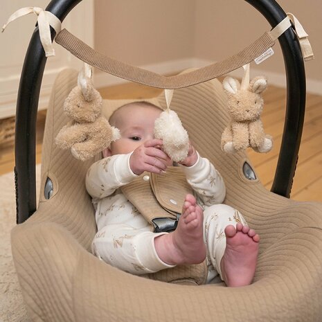 Little Dutch Baby Bunny - wagenspanner/autostoelspeeltje